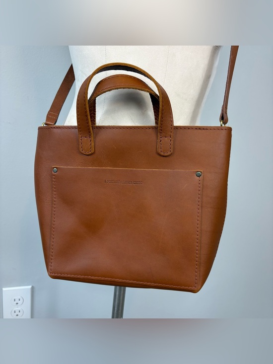 Portland Leather Handbags - Portland Leather Medium Zip Crossbody Tote in Honey